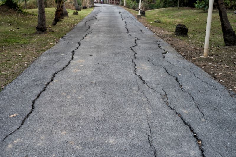 Asphalt Cracks Repair