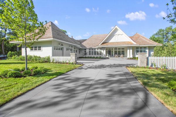 Cost of Tar And Chip Service in Conroe